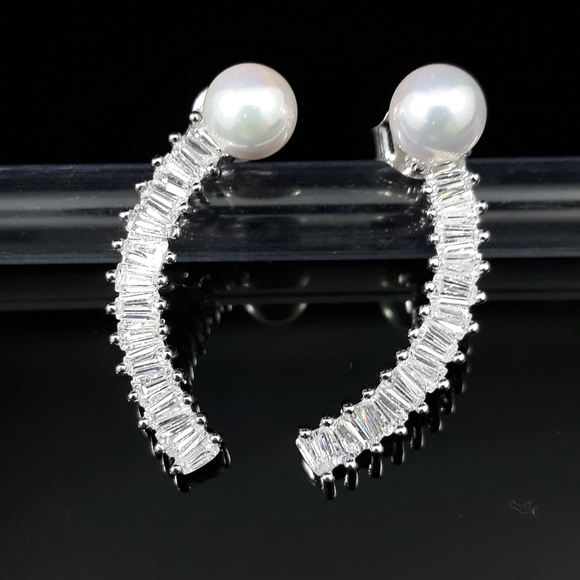 Convertible Cubic Zirconia and Pearl Earrings - Picture 4 of 6